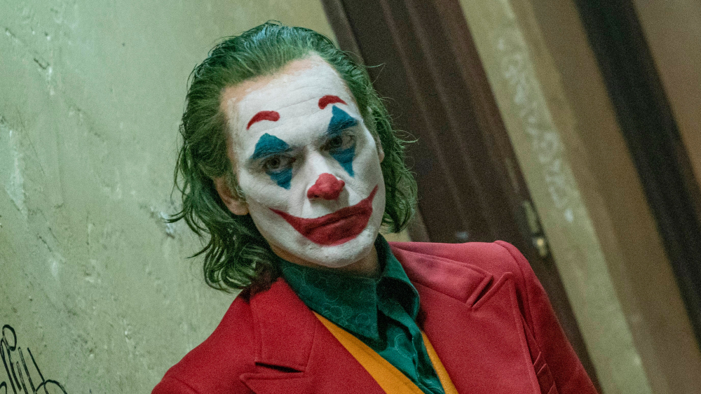 《小丑》票房突破10亿美元 首部达成此成就R级电影